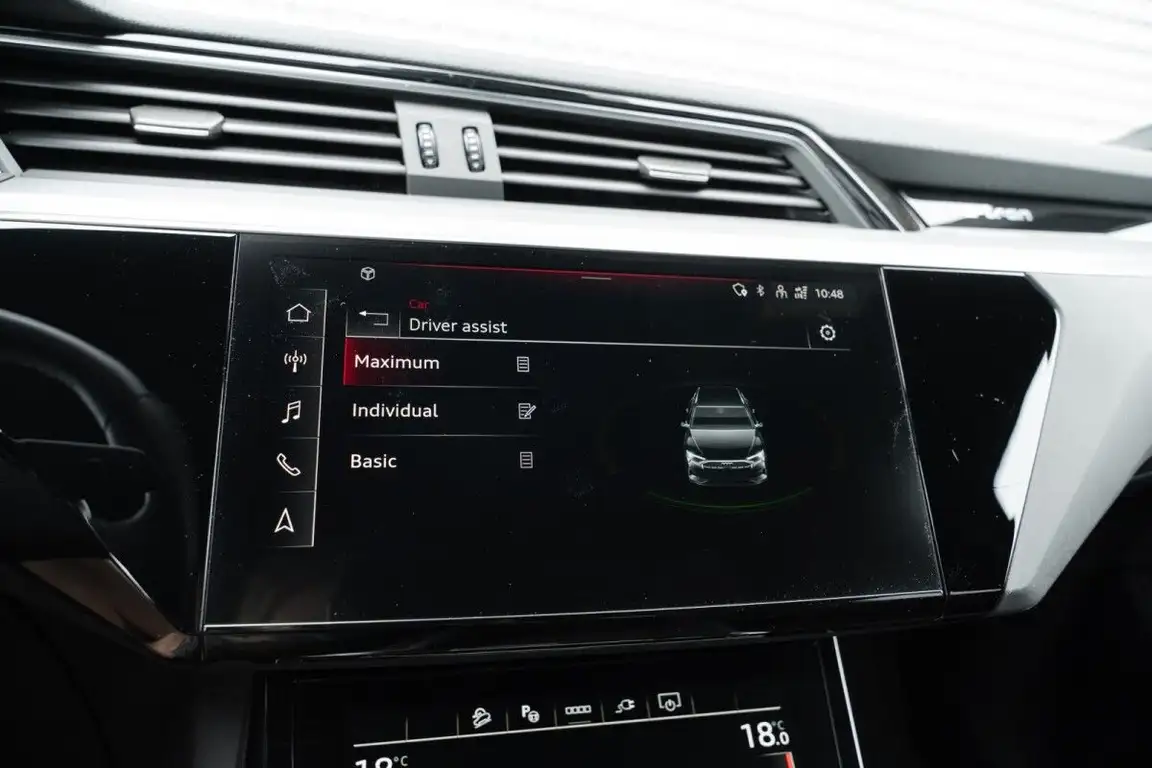 AUDI E-TRON S