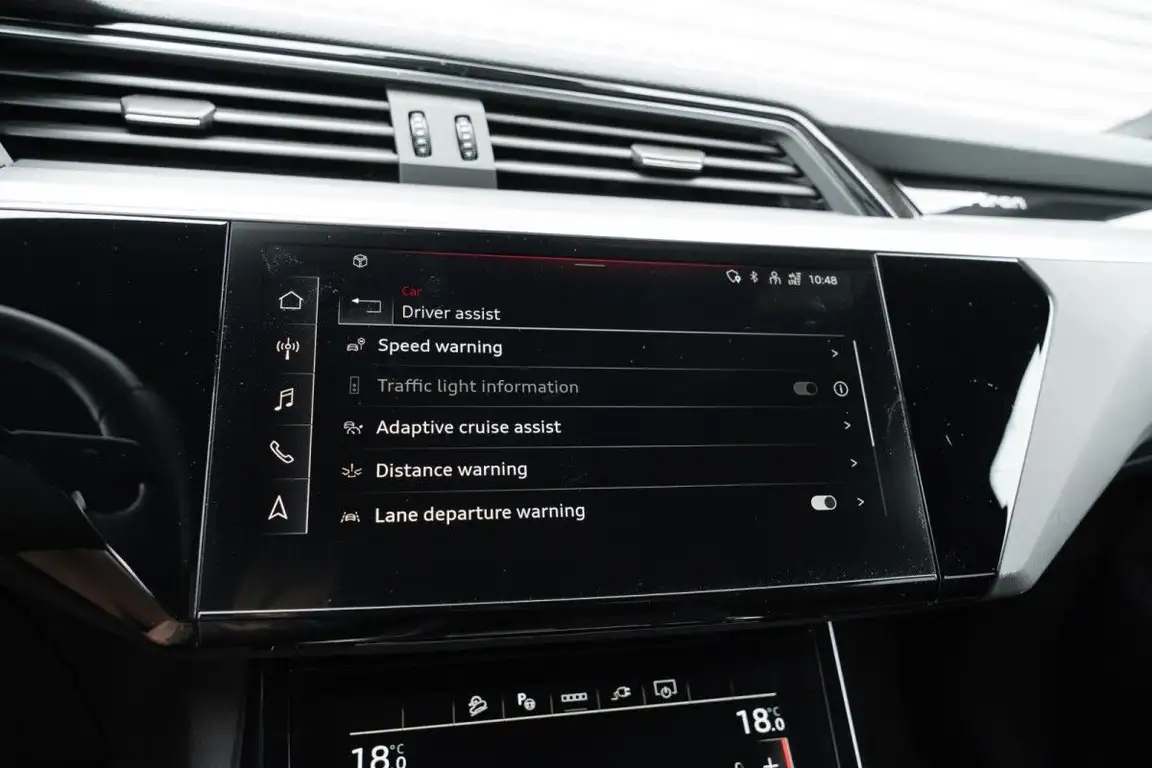 AUDI E-TRON S
