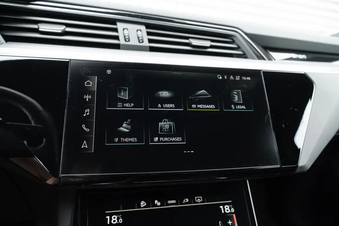 AUDI E-TRON S