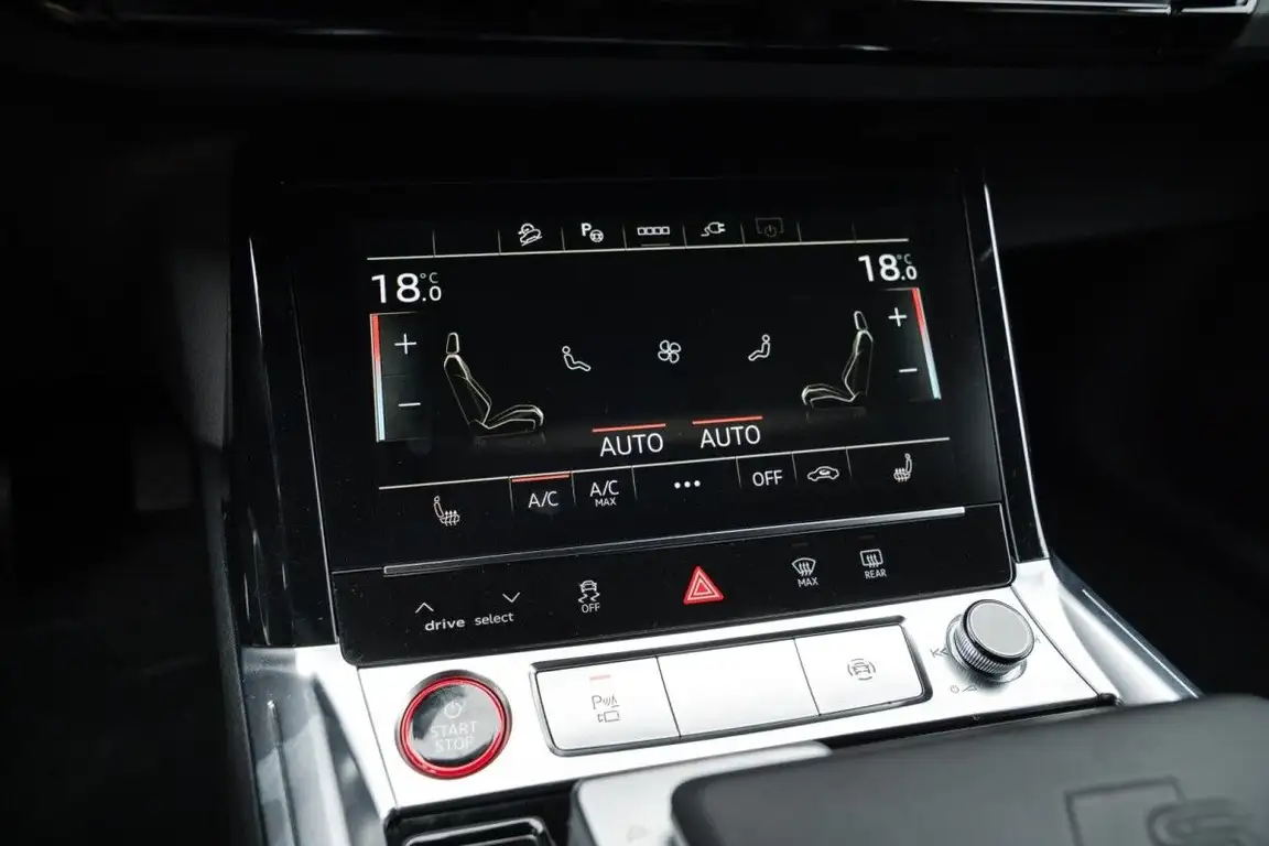 AUDI E-TRON S