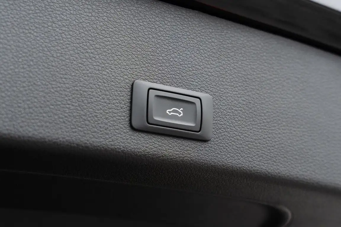 AUDI E-TRON S