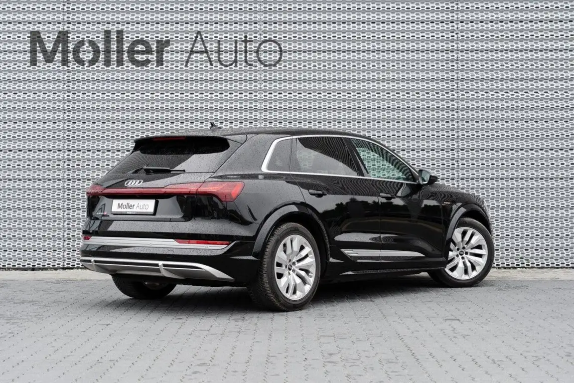 AUDI E-TRON S