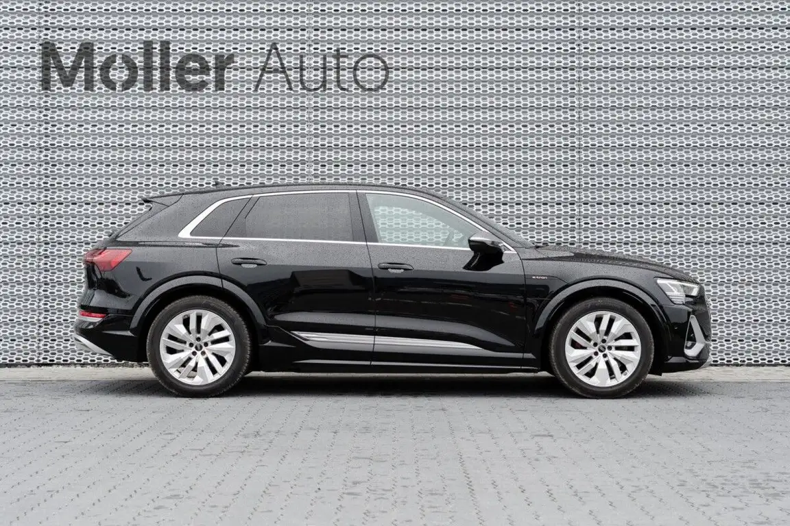 AUDI E-TRON S