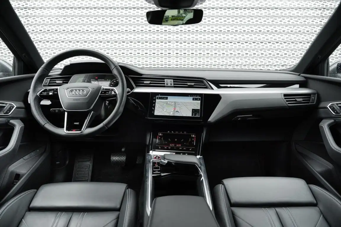 AUDI E-TRON S