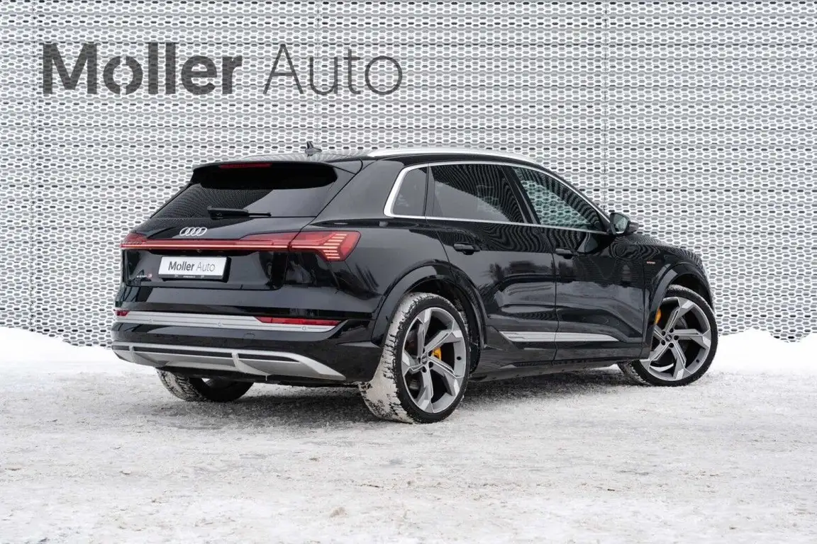 AUDI E-TRON S