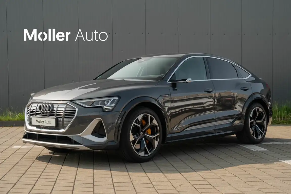 AUDI E-TRON