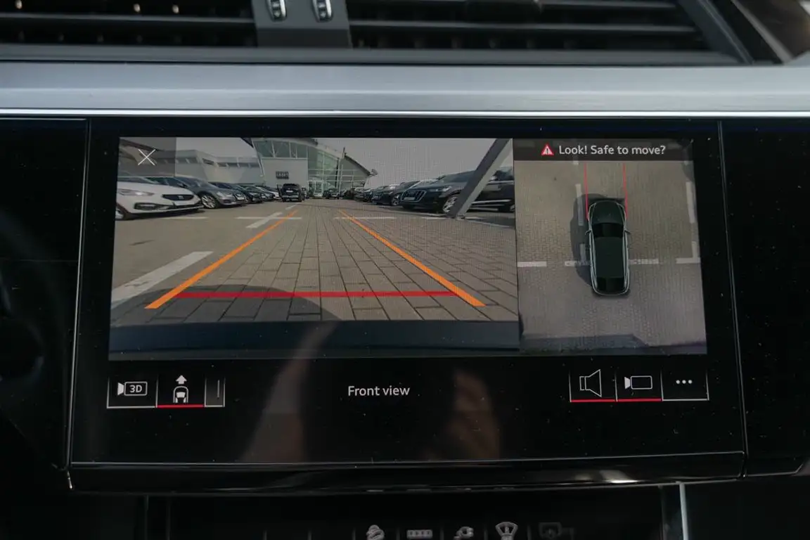 AUDI E-TRON