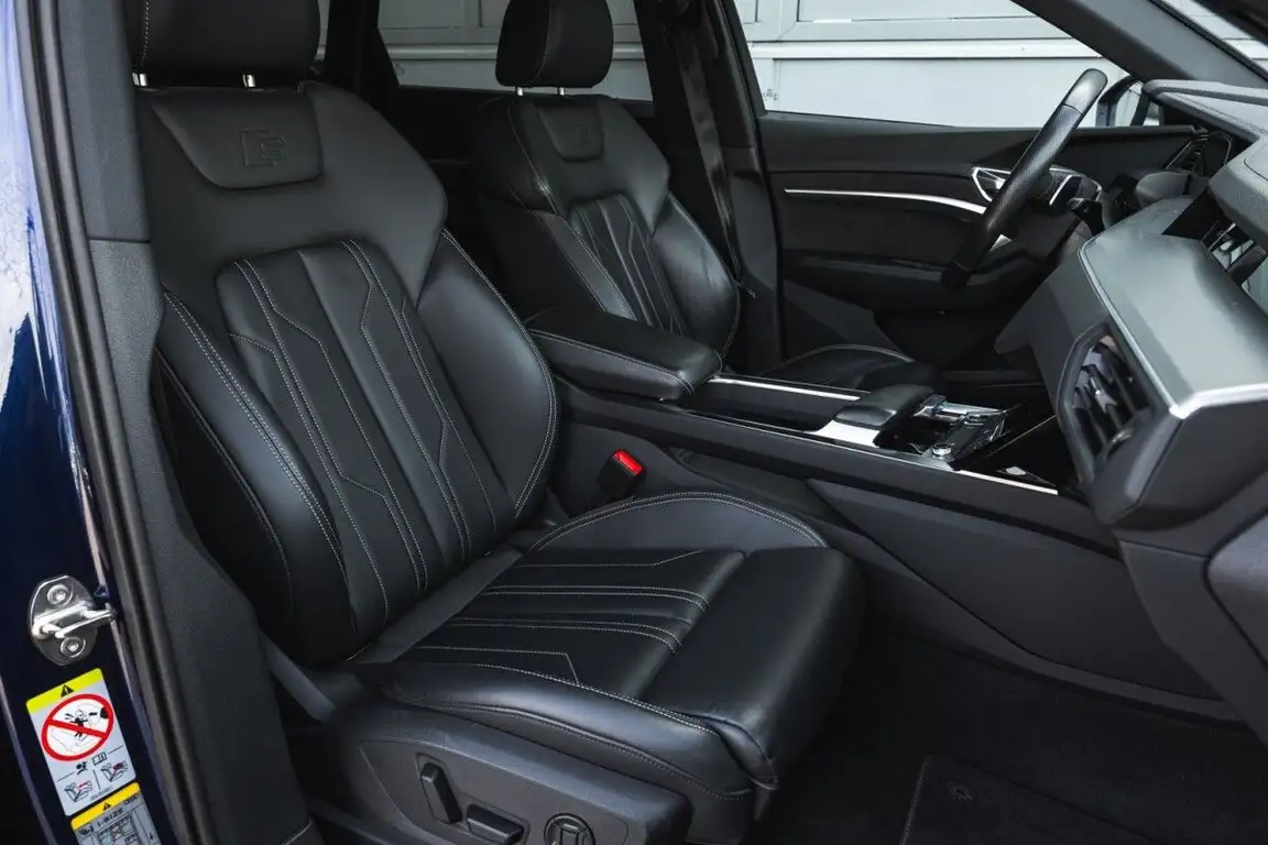 AUDI E-TRON S
