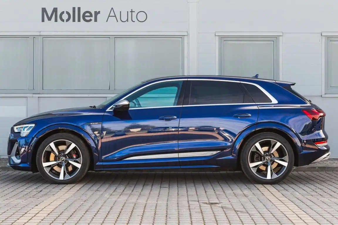 AUDI E-TRON S