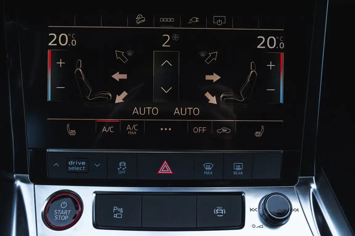 AUDI E-TRON S