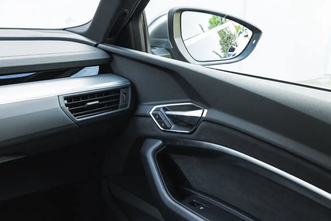 AUDI E-TRON S