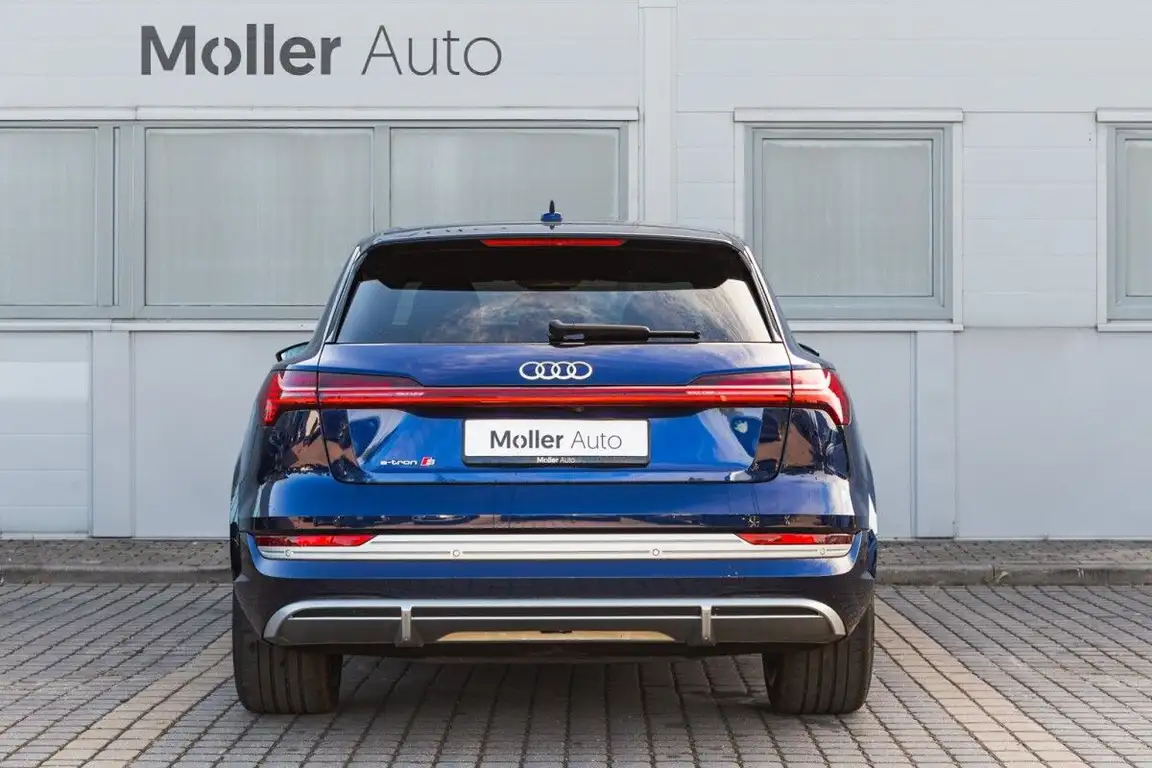 AUDI E-TRON S