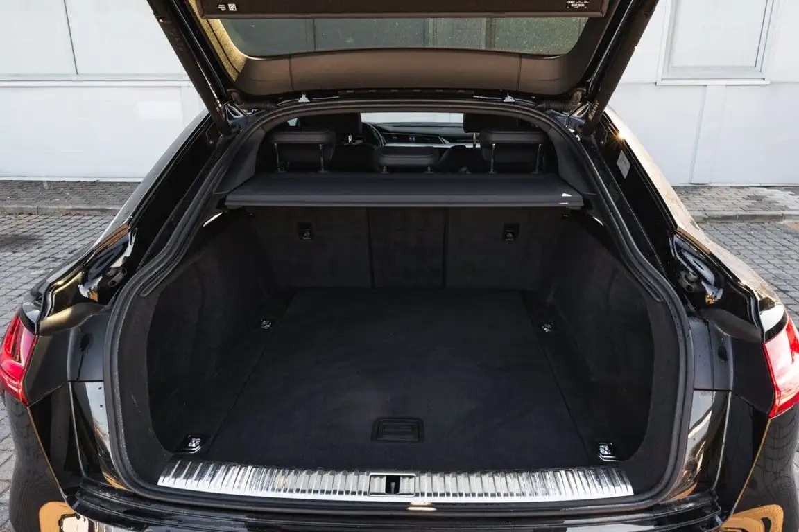 AUDI E-TRON S