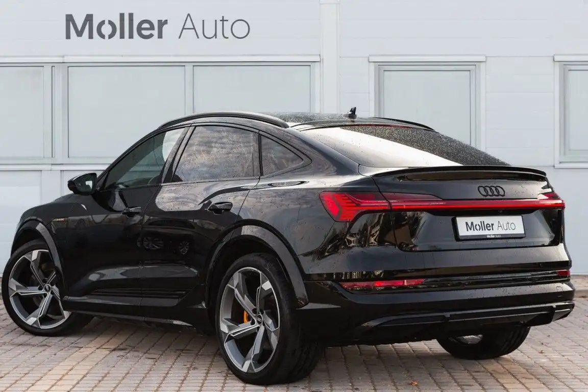 AUDI E-TRON S