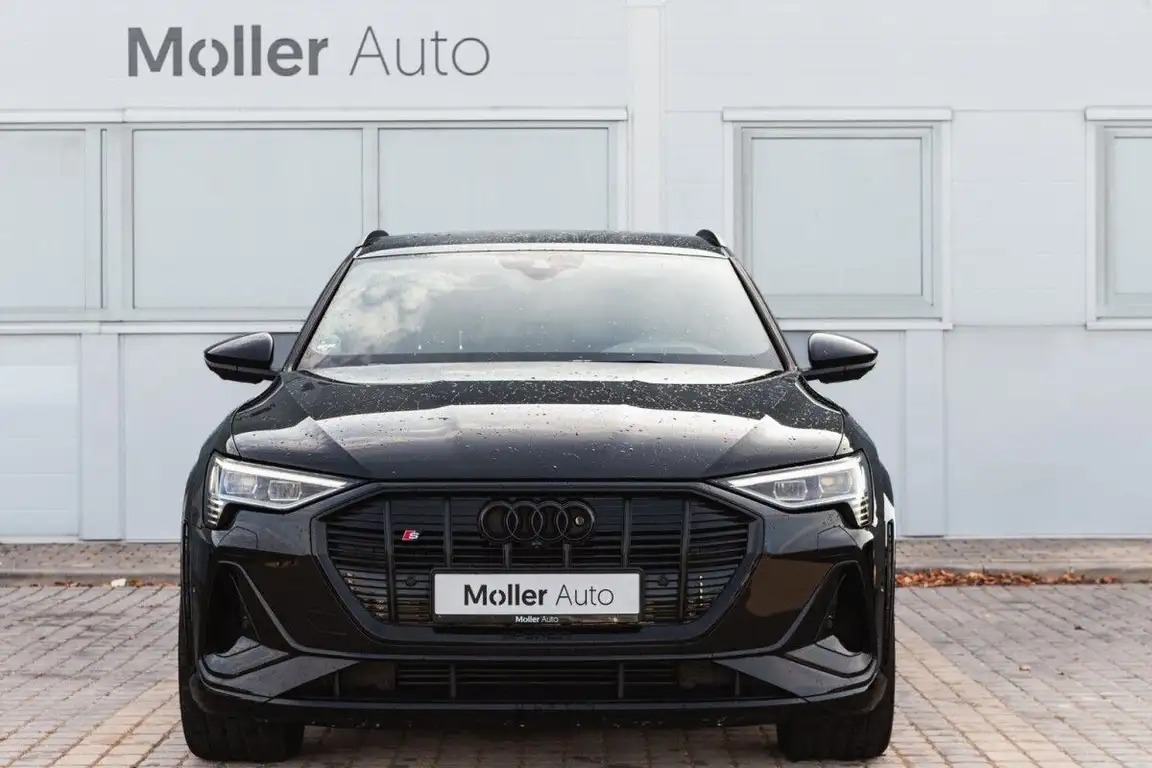 AUDI E-TRON S