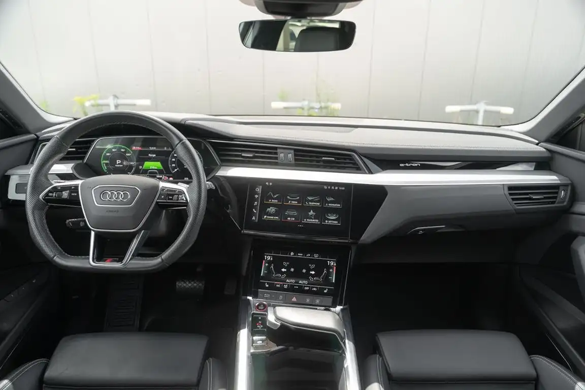 AUDI E-TRON S