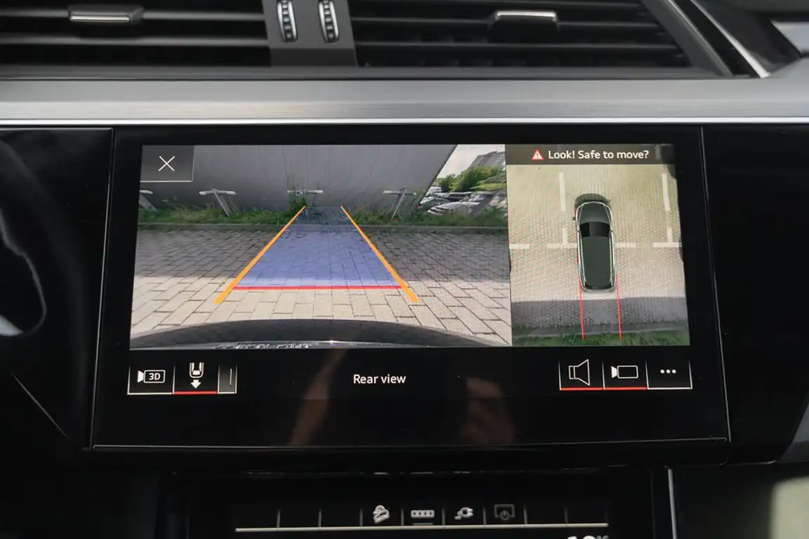 AUDI E-TRON S