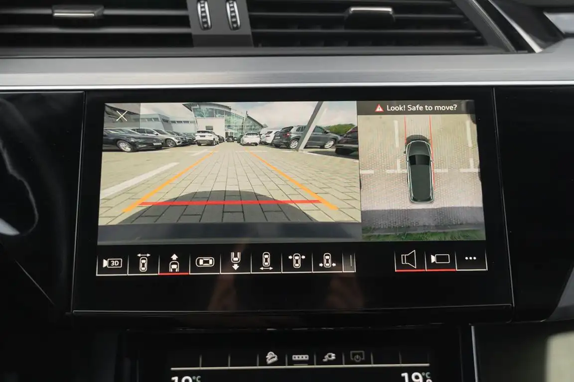 AUDI E-TRON S