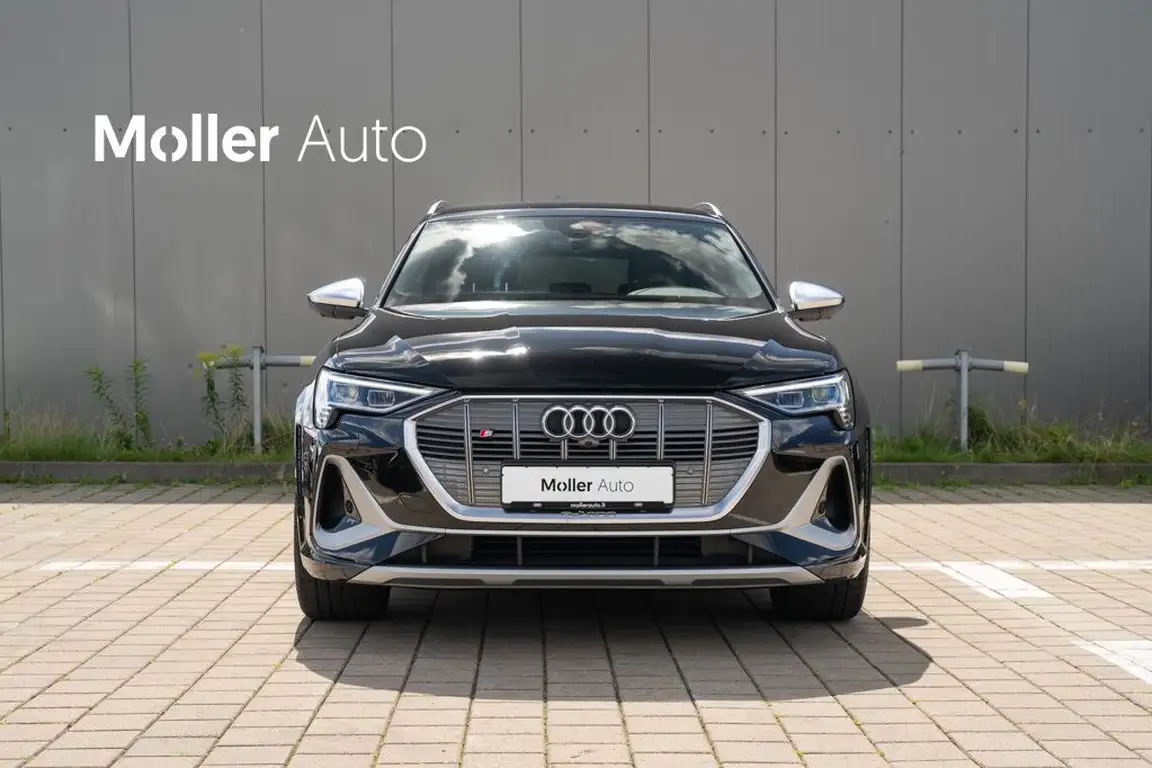 AUDI E-TRON S