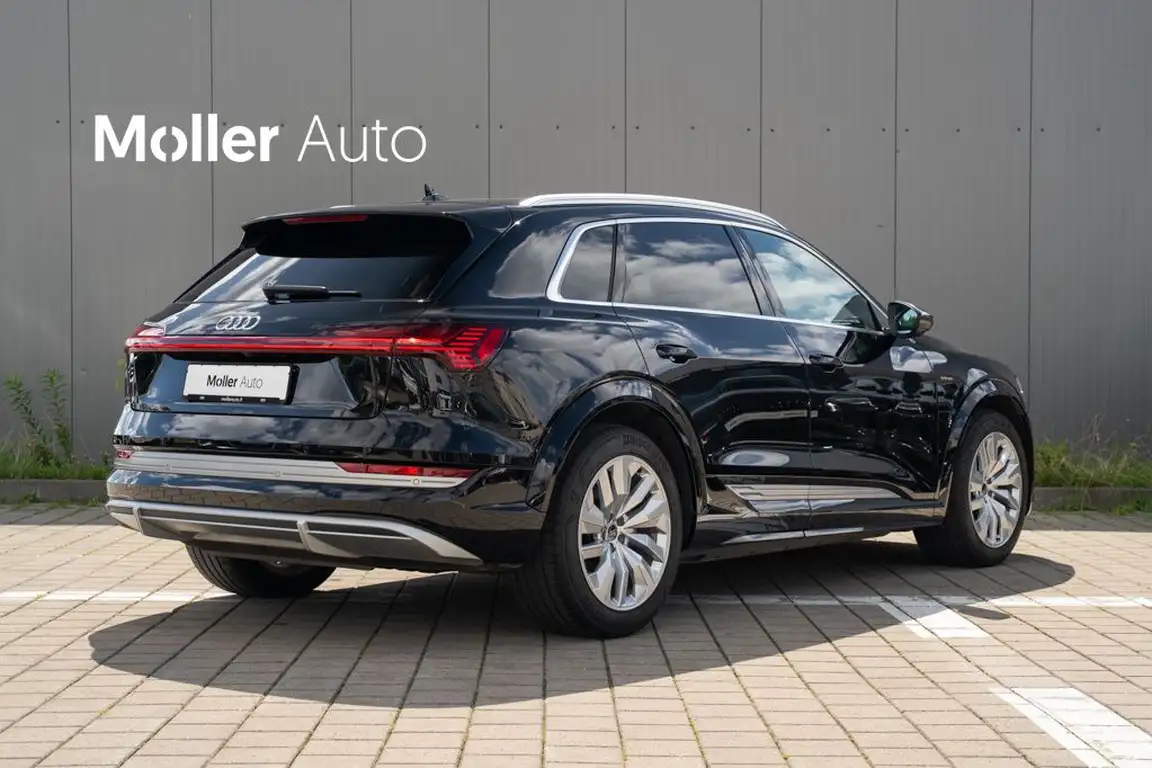 AUDI E-TRON S
