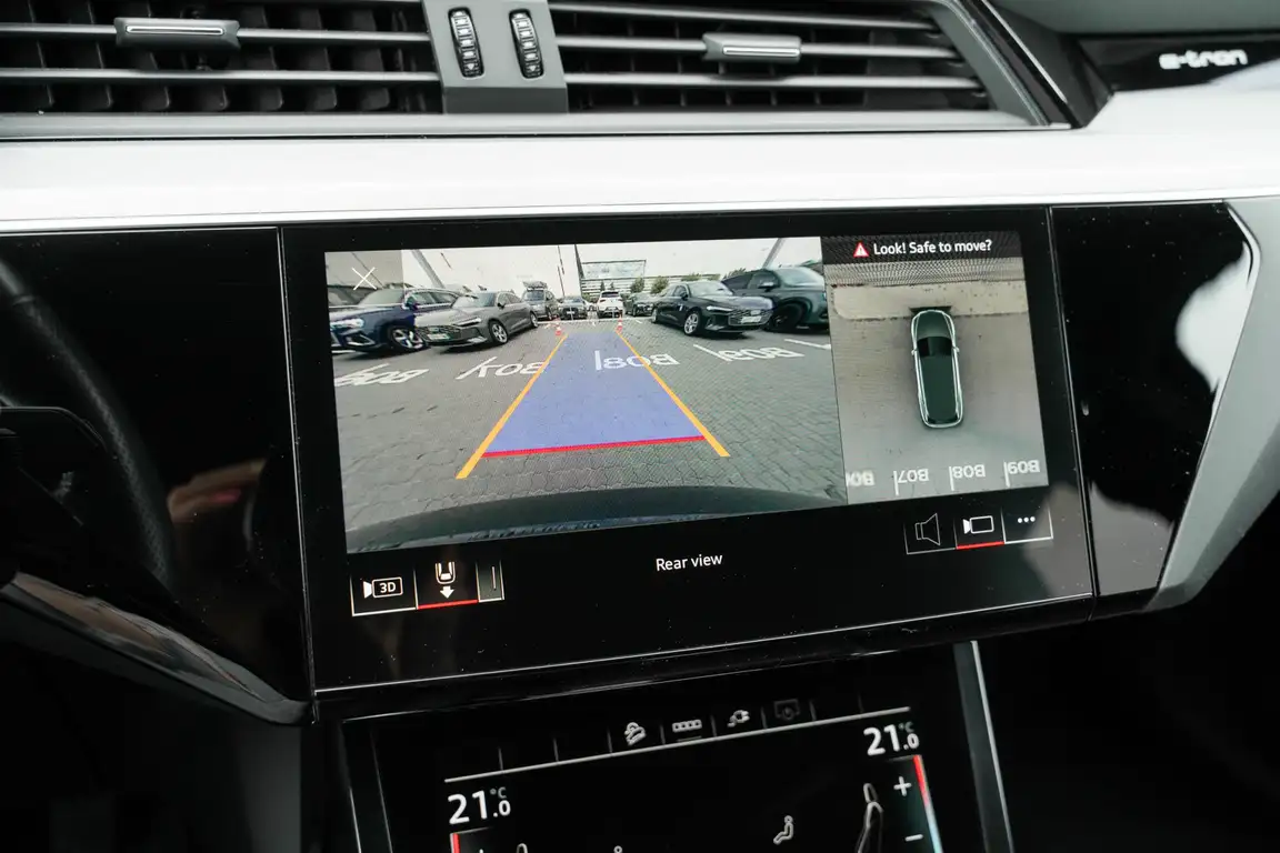 AUDI E-TRON
