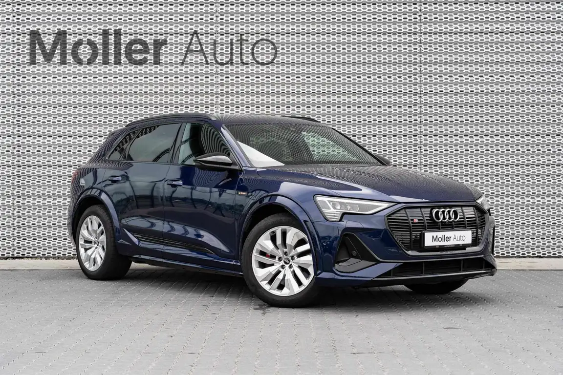 AUDI E-TRON