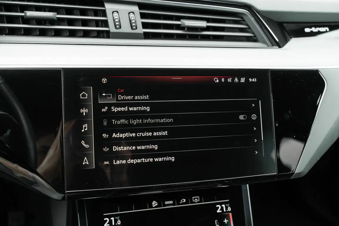 AUDI E-TRON
