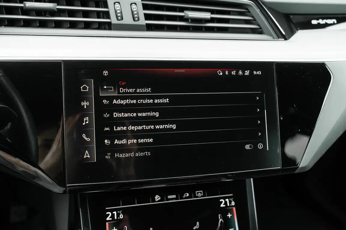 AUDI E-TRON