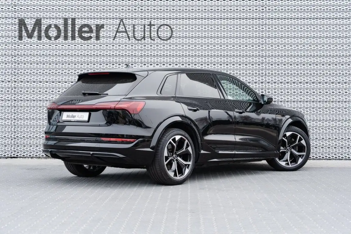 AUDI E-TRON S