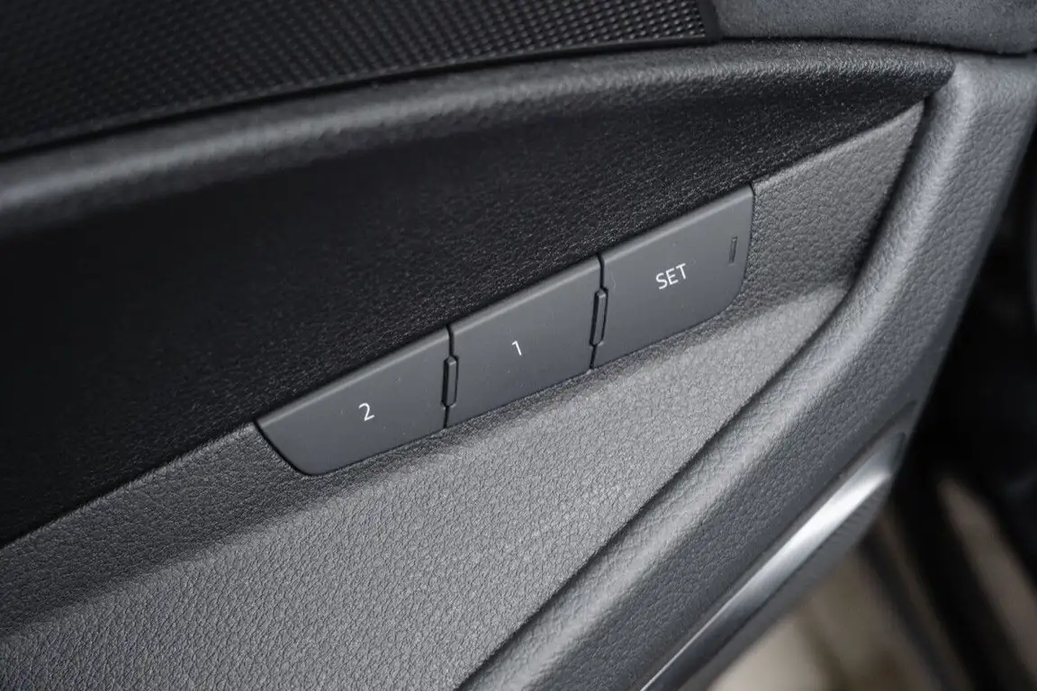 AUDI E-TRON S