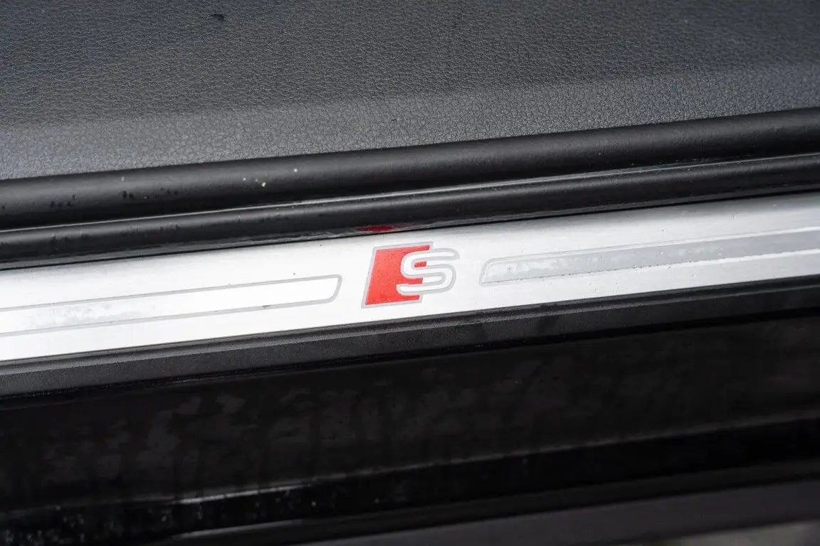 AUDI E-TRON S