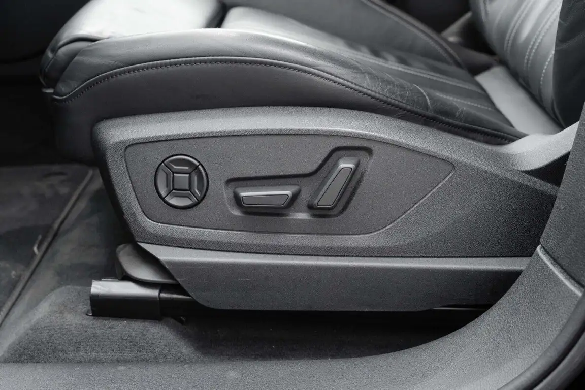 AUDI E-TRON S