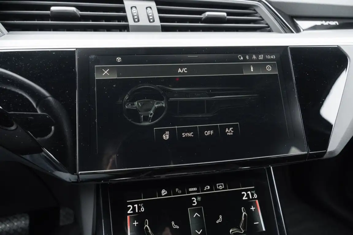 AUDI E-TRON S