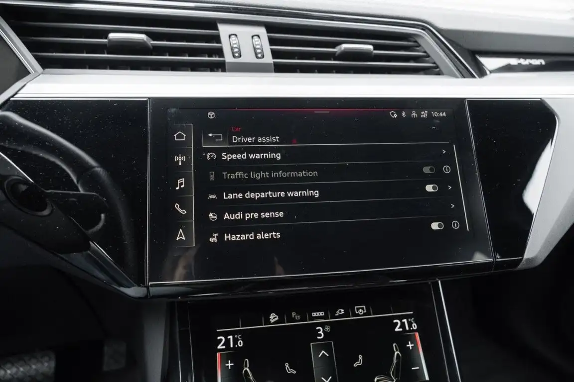 AUDI E-TRON S
