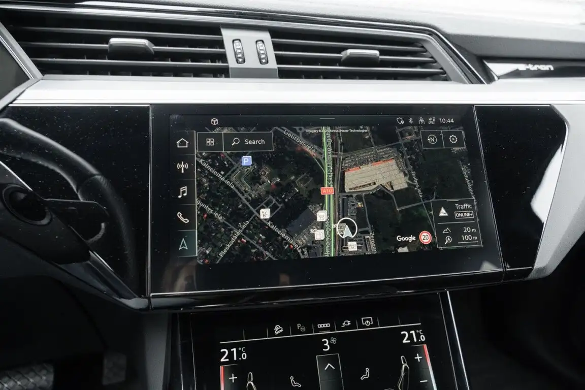 AUDI E-TRON S