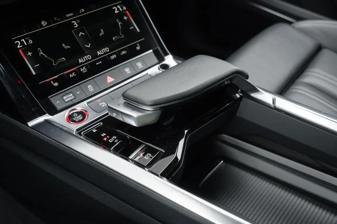 AUDI E-TRON S