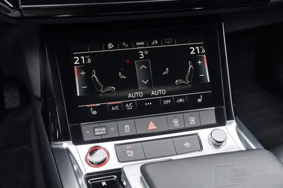 AUDI E-TRON S