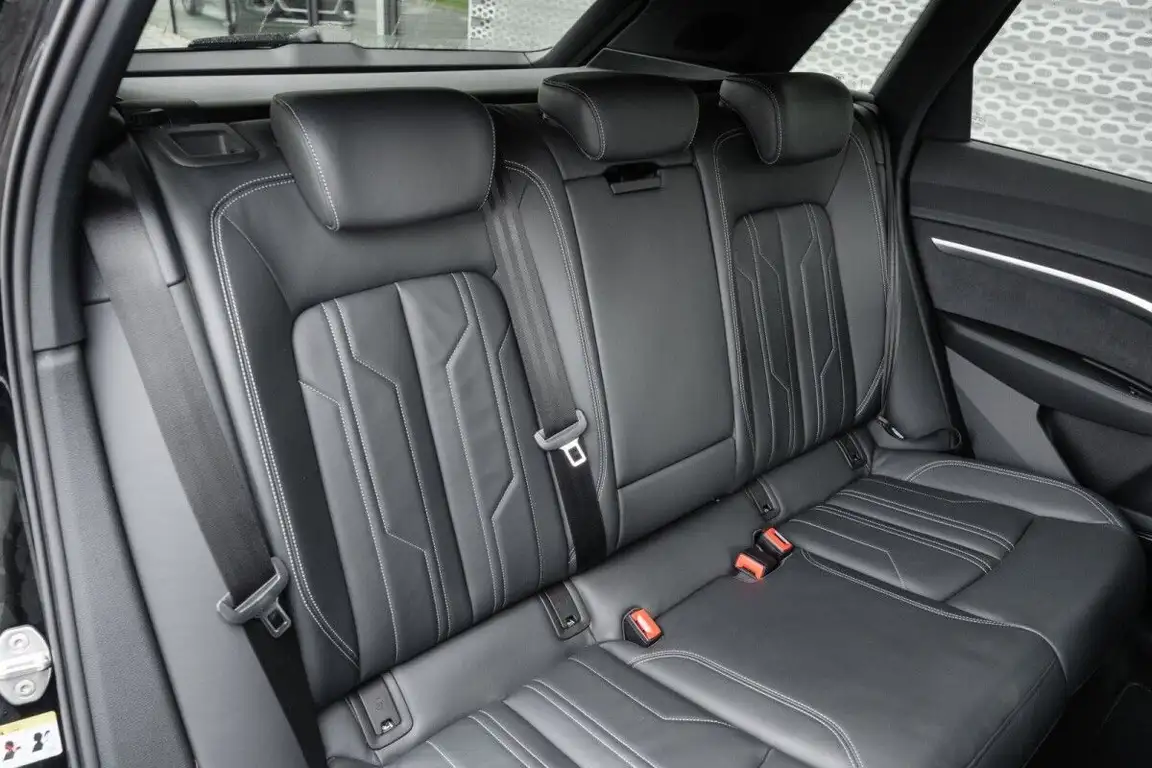 AUDI E-TRON S