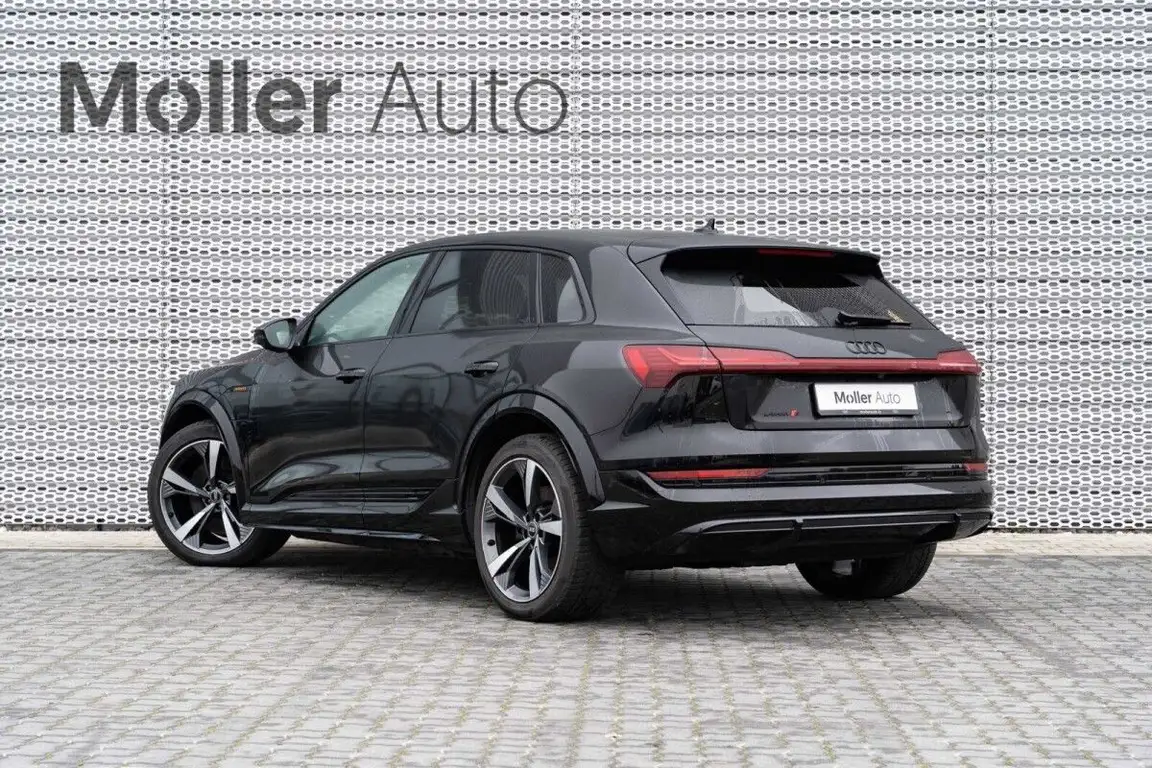 AUDI E-TRON S
