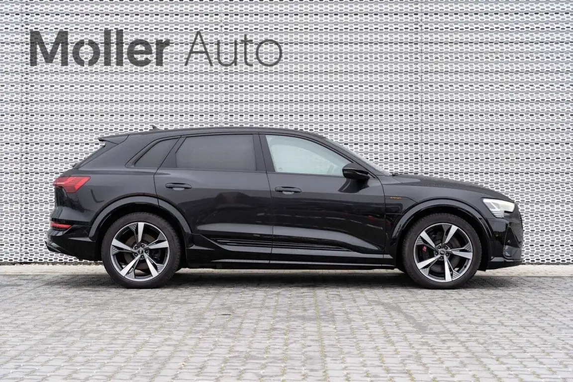 AUDI E-TRON S