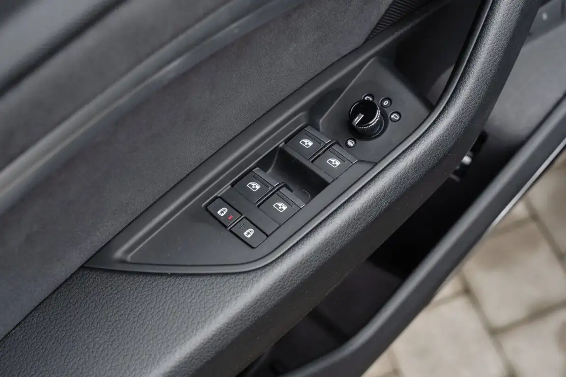 AUDI E-TRON S
