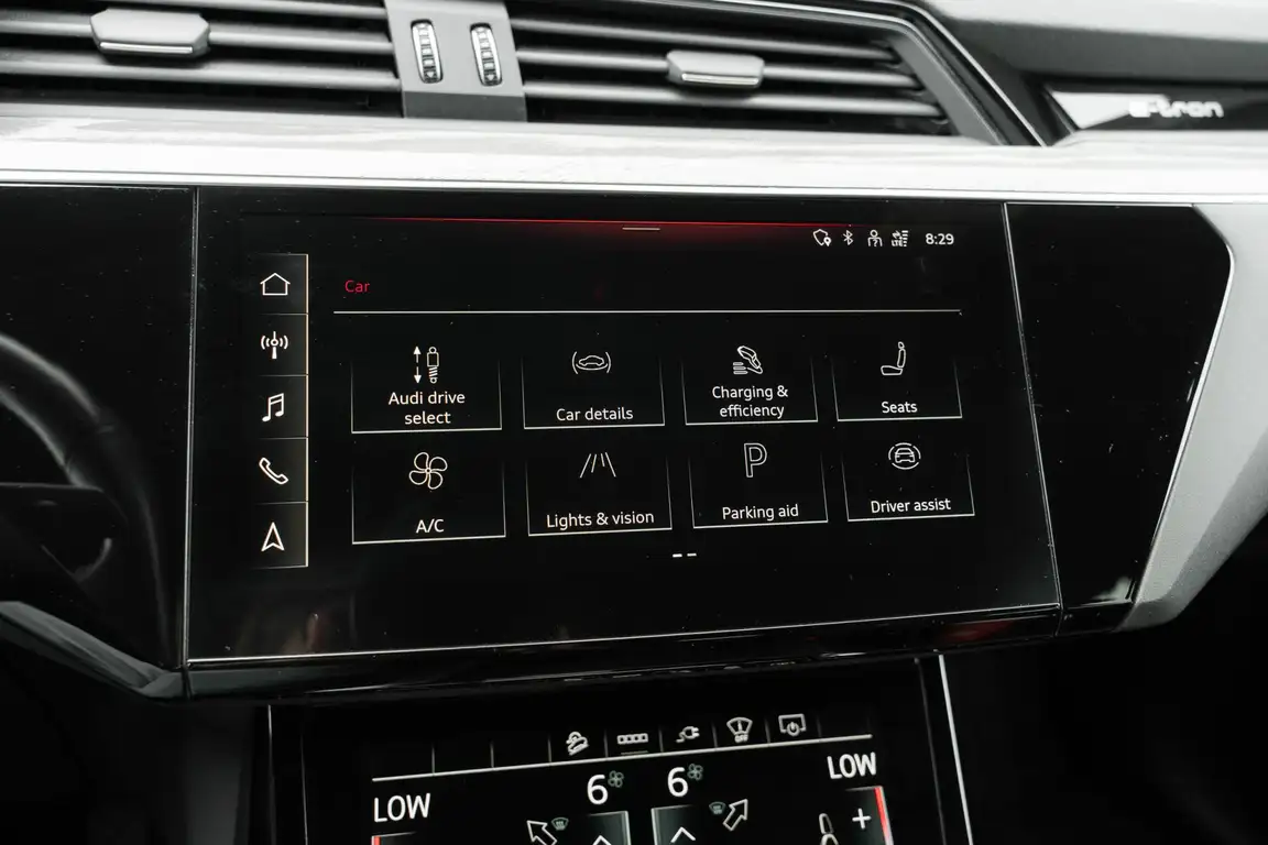AUDI E-TRON