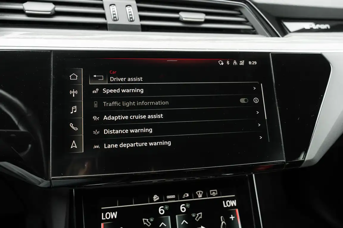 AUDI E-TRON