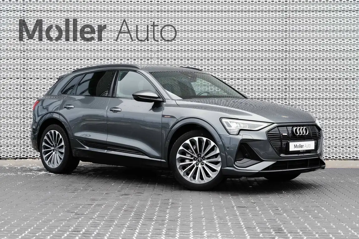 AUDI E-TRON