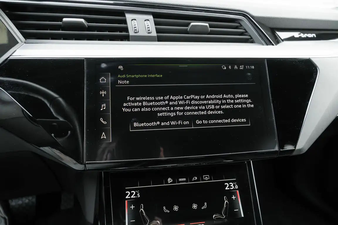 AUDI E-TRON