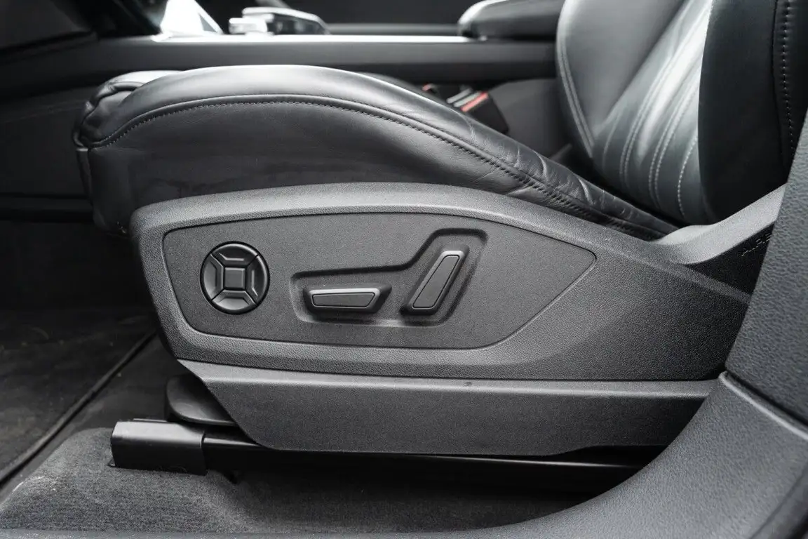 AUDI E-TRON S