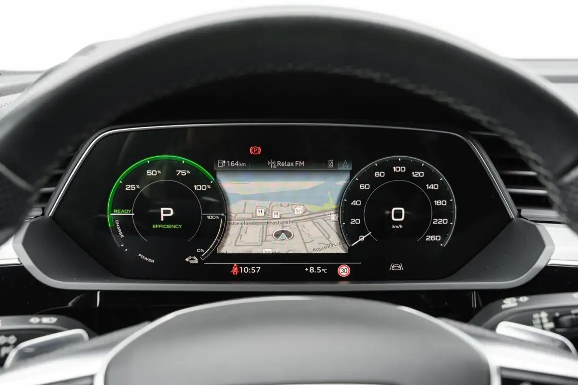 AUDI E-TRON S