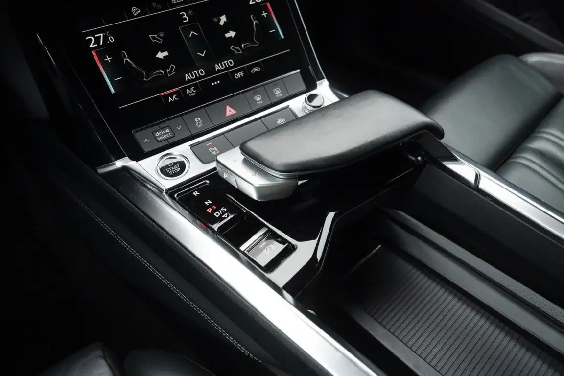 AUDI E-TRON S