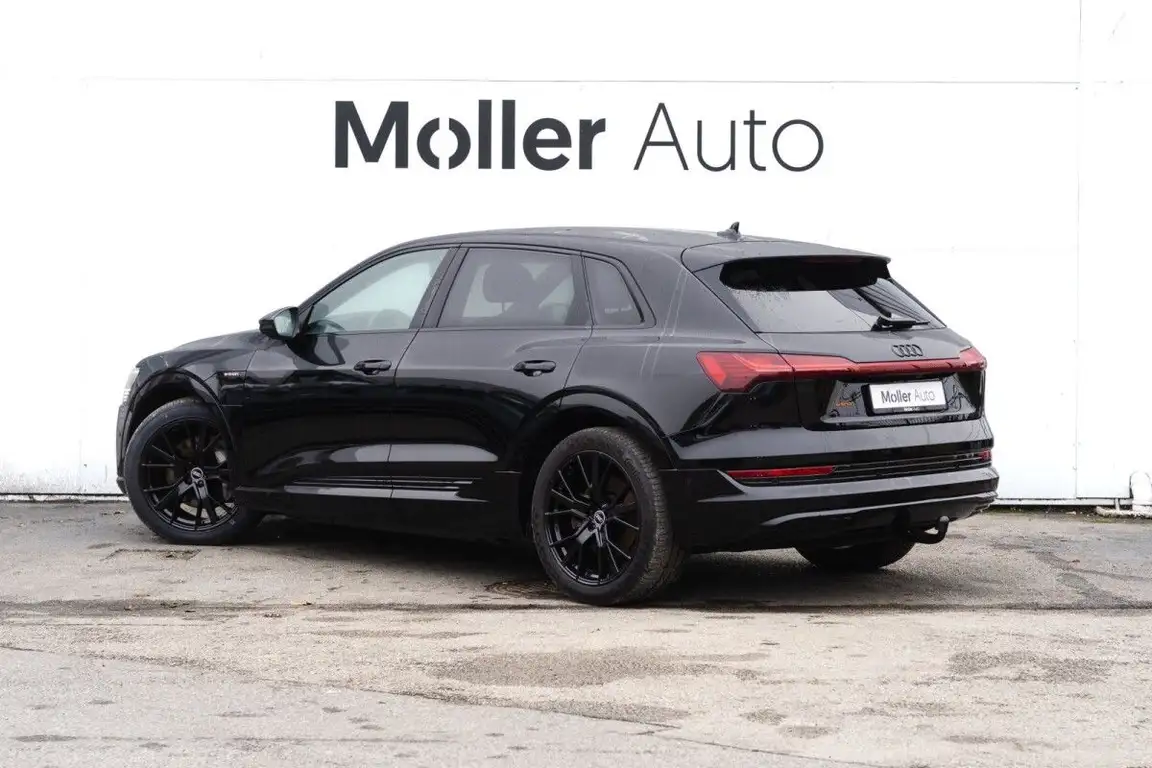 AUDI E-TRON S
