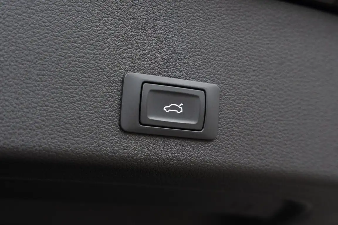 AUDI E-TRON S